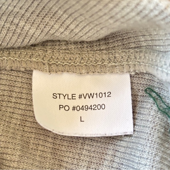 Vuori Sunrise High Neck Green Tank Top - Picture 5 of 5